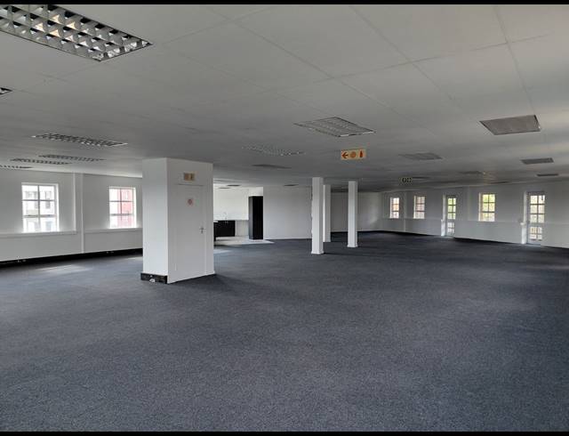 370M² OFFICE TO LET IN FOURWAYS